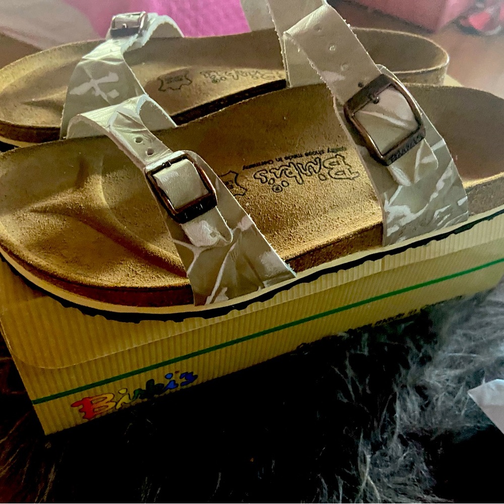 SOLDxxxNIB NWT Birkis Birkenstock Size 38 Tahiti